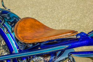 Leather saddle with lacing