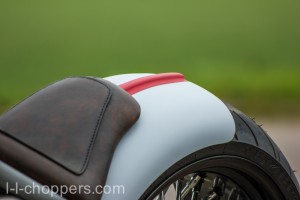 Rear fender with rib 70766FR